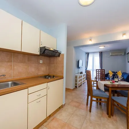 Mare Nostrum Aparthotel 3*